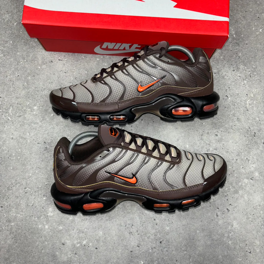 Nike Air Max TN Baroque Brown Safety 2