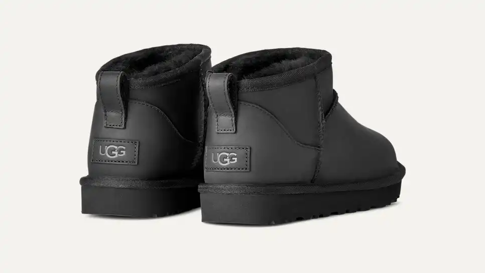 UGG 3